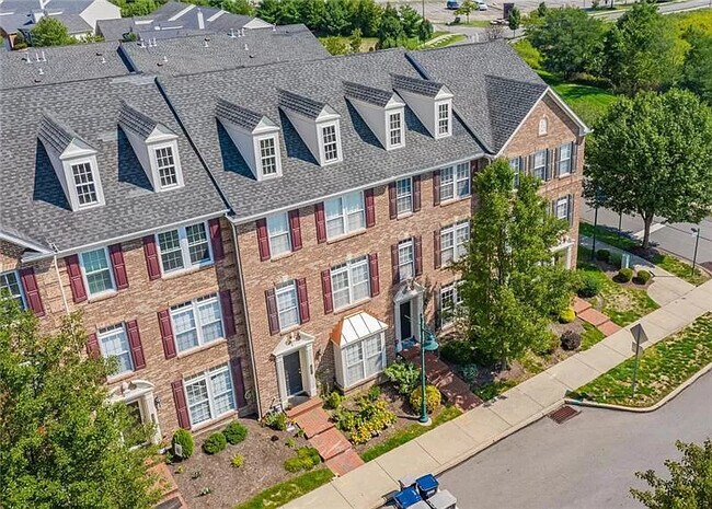 Foto del edificio - 4019 Village Run Rd