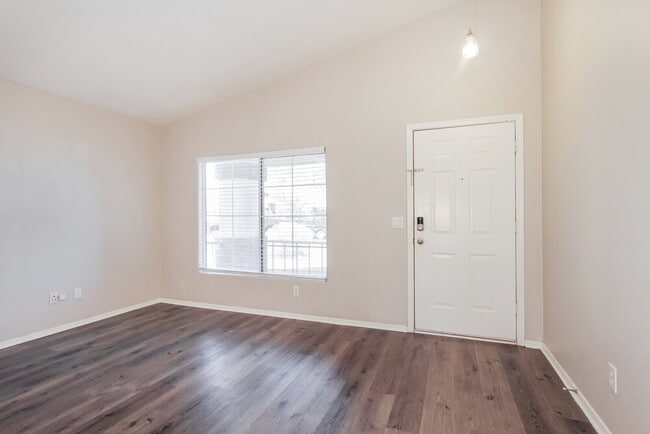 Building Photo - 8113 W Pima St