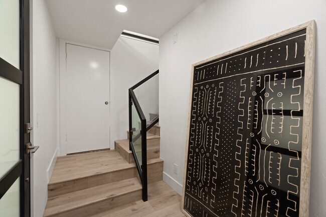 Custom Staircase - 2914 Pacific Ave