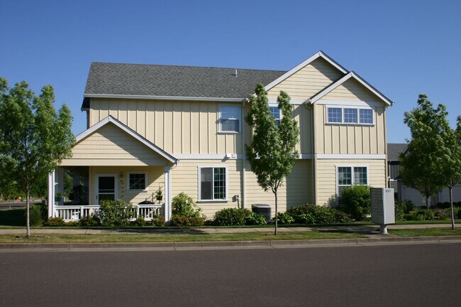 Building Photo - Beautiful 4 Bedroom in Timberhill