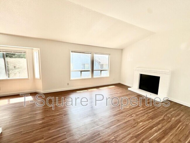 Foto del edificio - 2720 204th St SW