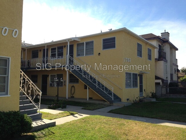 Photo - 1702 West Victory Boulevard Apartment
