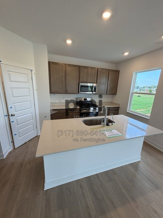 Building Photo - 16067 Cloud Nine Dr