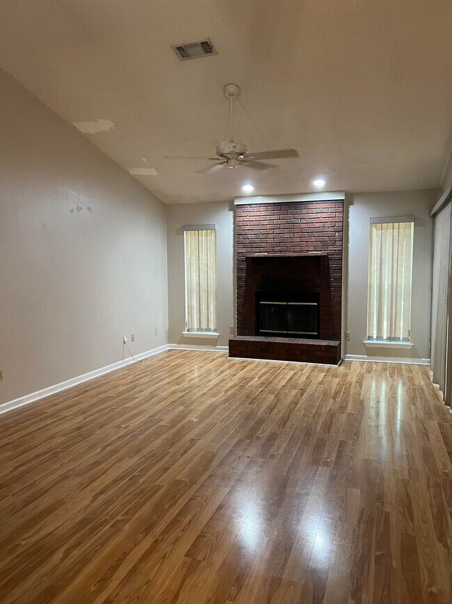 Building Photo - 1163 Green Hill Trce