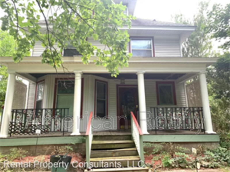 Primary Photo - 1452 Bridge St NW