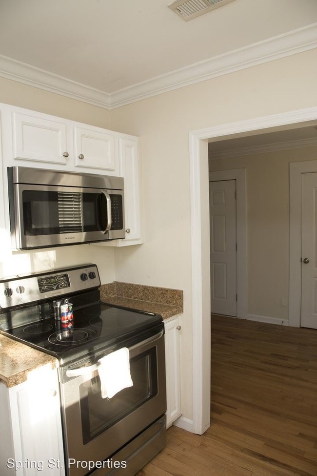 Building Photo - 3 br, 1 bath House - 6 Joyce Avenue - Main