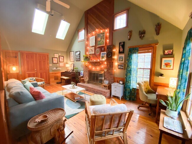 Foto del edificio - 1832 Glencove Ln
