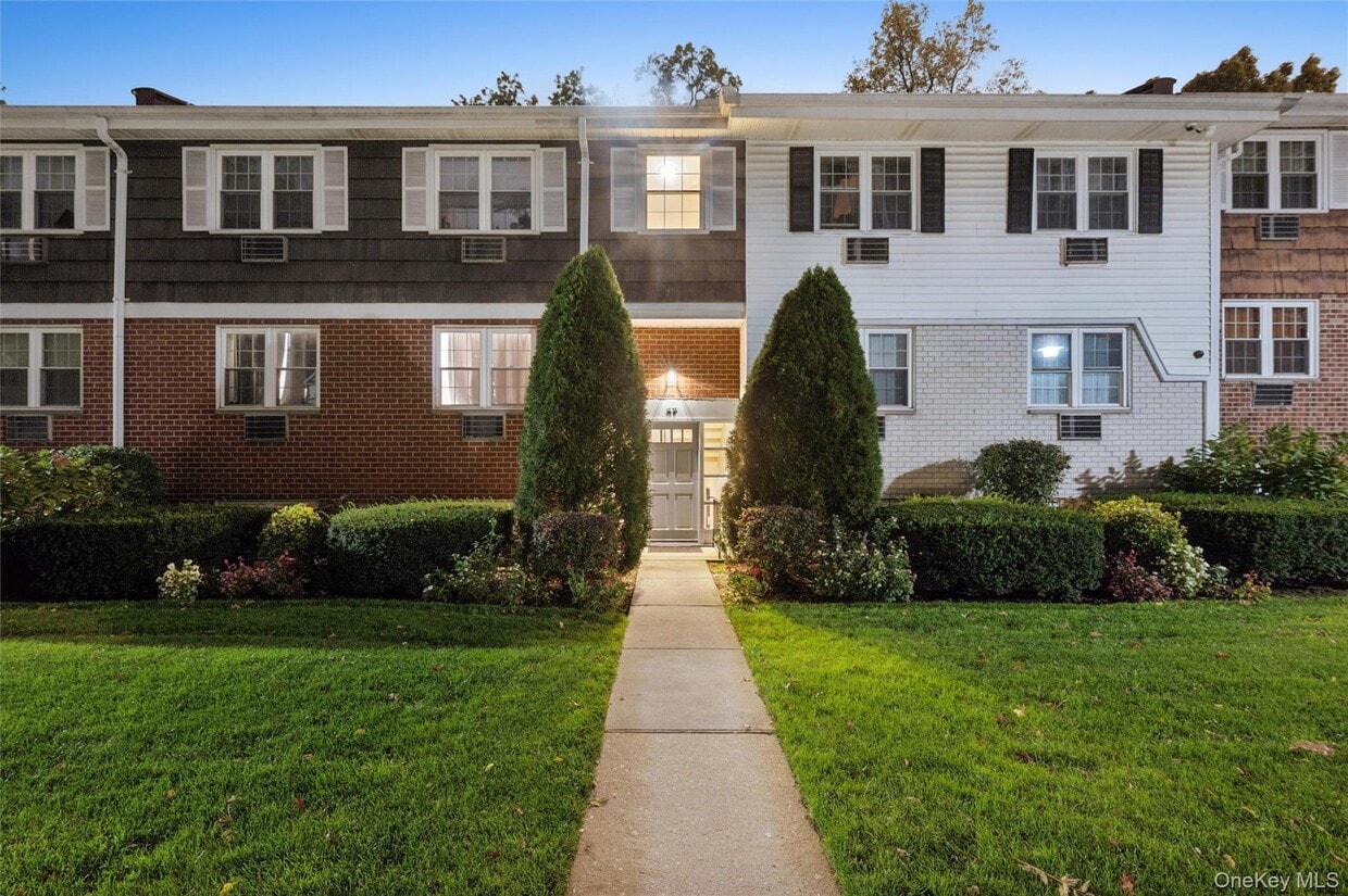 Primary Photo - 57 Lorraine Terrace