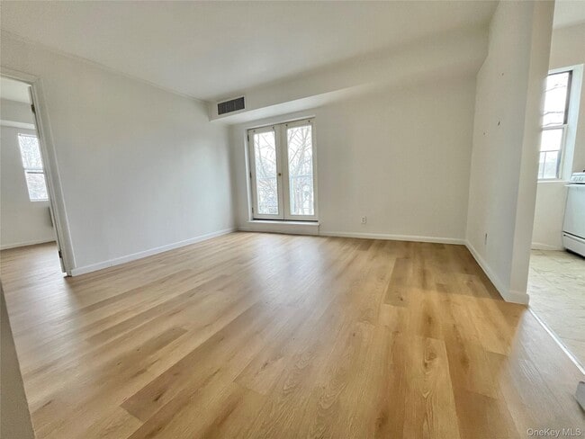Foto del edificio - 501 N Barry Ave