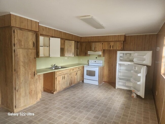 Foto del edificio - 1821 Los Pinos Rd