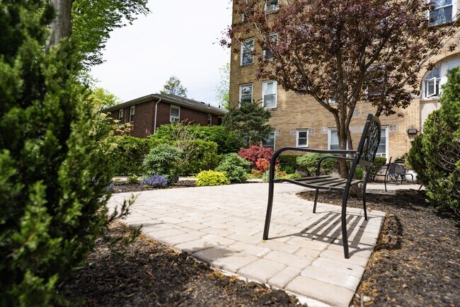 Photo - 218 Broad Ave House