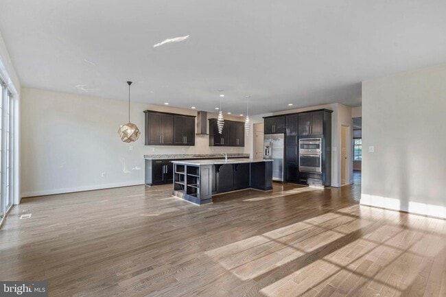 Building Photo - 22599 Windsor Locks Square