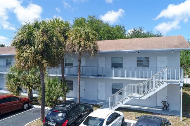 Building Photo - 2401 Van Buren St