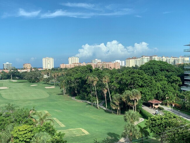 Foto del edificio - 99 SE Mizner Blvd