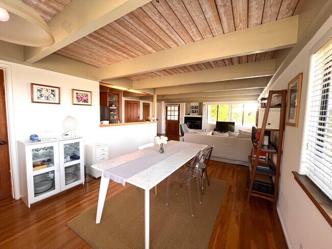 Foto del edificio - Stunning 2 Bedroom 2 Bath in Laguna Beach