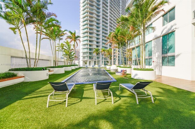 Foto del edificio - 92 SW 3rd St