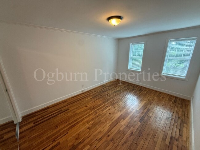 Building Photo - 841-841 Reynolda Rd NW