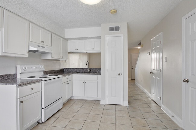 Foto del edificio - 8897 Richmond Dr