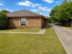 Building Photo - 1051 Cottonwood Trail