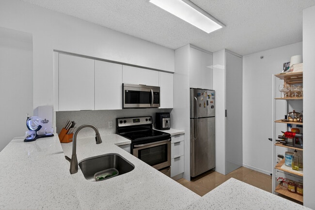 Foto del edificio - 5091 NW 7th St