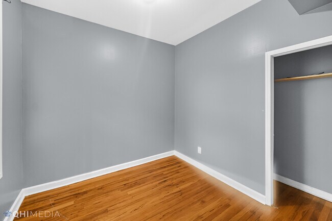 Building Photo - 711 N Christiana Ave