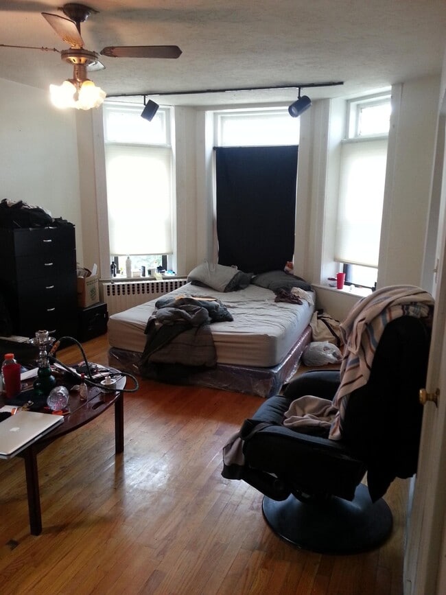 Building Photo - 1412 Commonwealth Ave