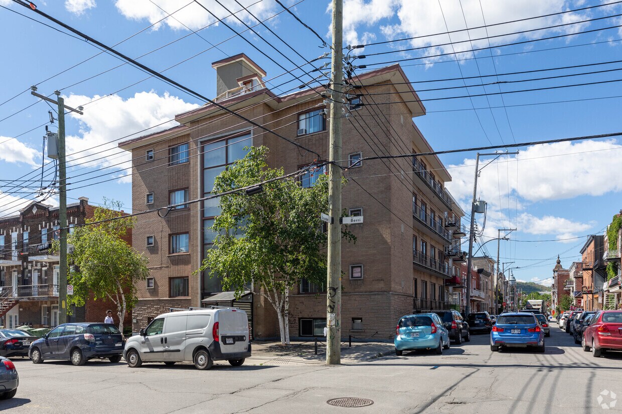 Photo du bâtiment - 5240 Rue Berri