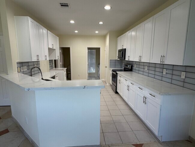 Foto del edificio - 15107 Palton Springs Dr