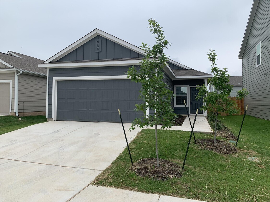 Primary Photo - 414 Bullhead Rd