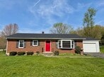 Primary Photo - 704 McCullum Ave