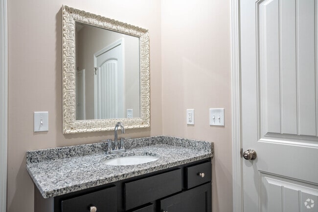 1BR, 1BA 900 SF Bathroom - The Ridge at Walnut Valley