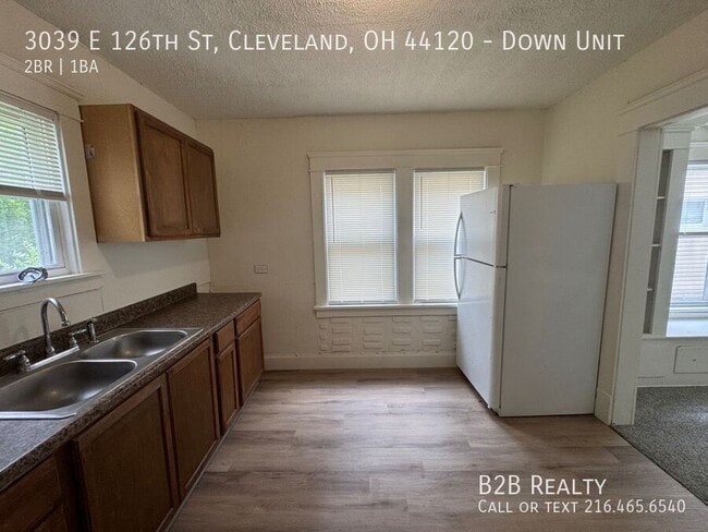 Foto del edificio - 3039 E 126th St