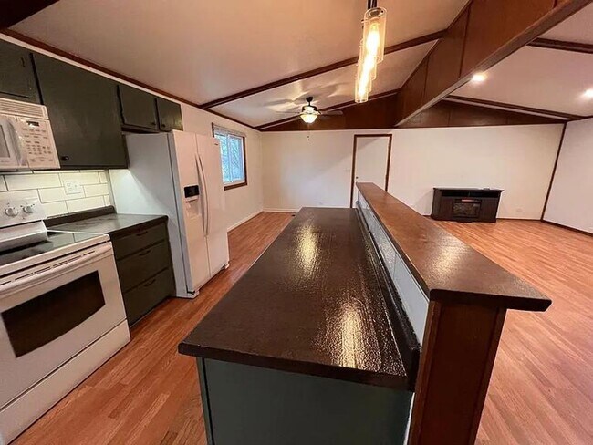 Foto del edificio - 575 Juniper St