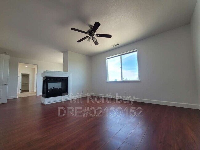 Building Photo - 3856 Stafford Springs Way
