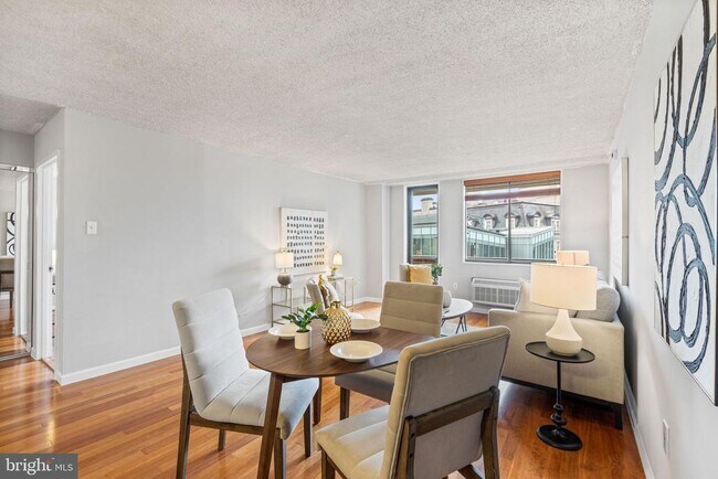 Foto del edificio - 1325 18th St NW