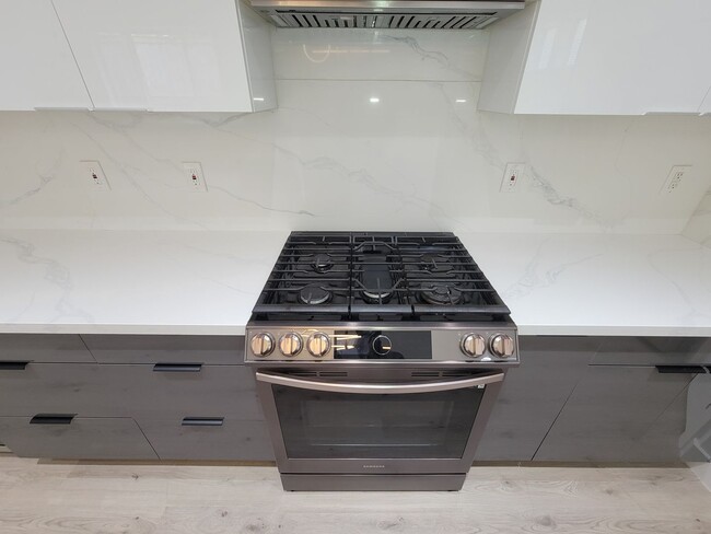 Foto del edificio - Stunning 2-story Contemporary Bothell Resi...