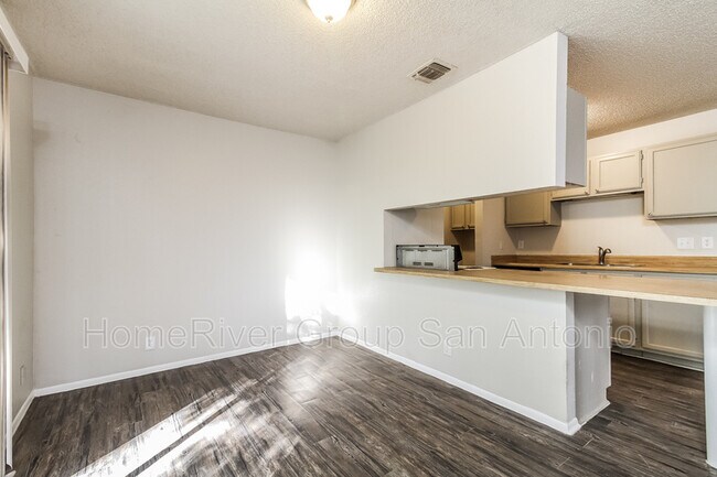 Building Photo - 11752 Spring Club Dr