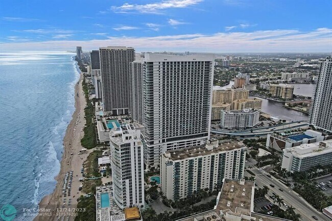 Building Photo - 4001 S Ocean Dr
