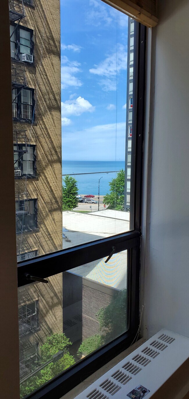 Foto del edificio - 260 E Chestnut St