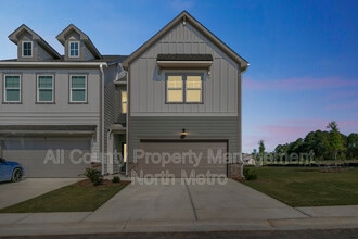 Building Photo - 328 Mountain Blvd S