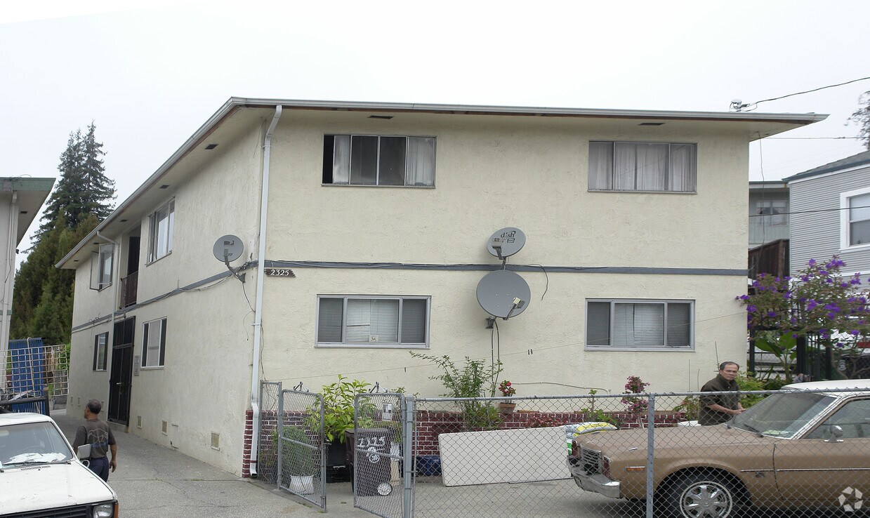 Primary Photo - 2325 23rd Ave