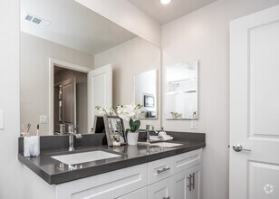 2BR, 2BA - 1115 SF - Trails at Canyon Crest