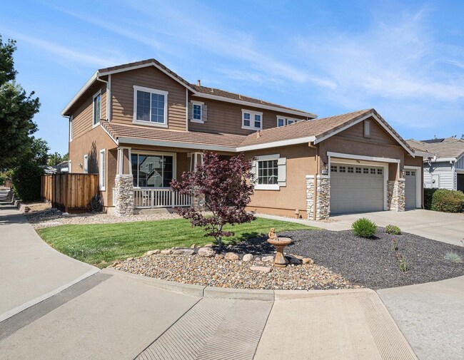 Foto del edificio - Beautiful 5-Bedroom Brentwood Home with 3-...