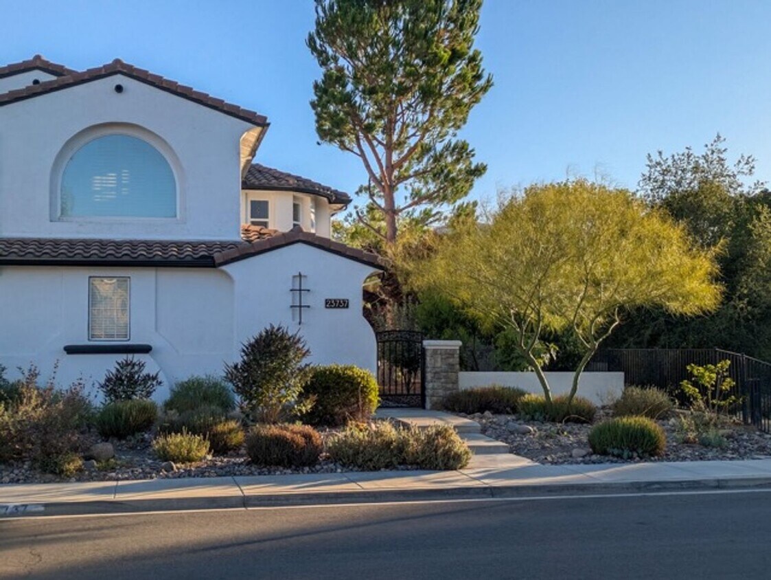 Primary Photo - For Lease – Fully Renovated & Furnished Ne...