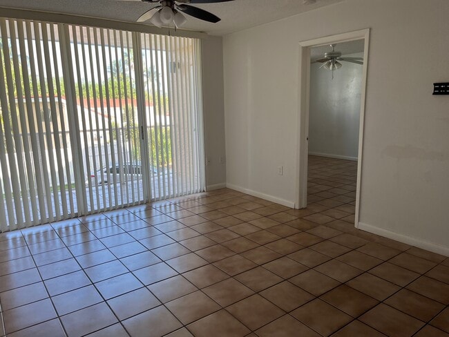 Building Photo - 3930 S Roosevelt Blvd
