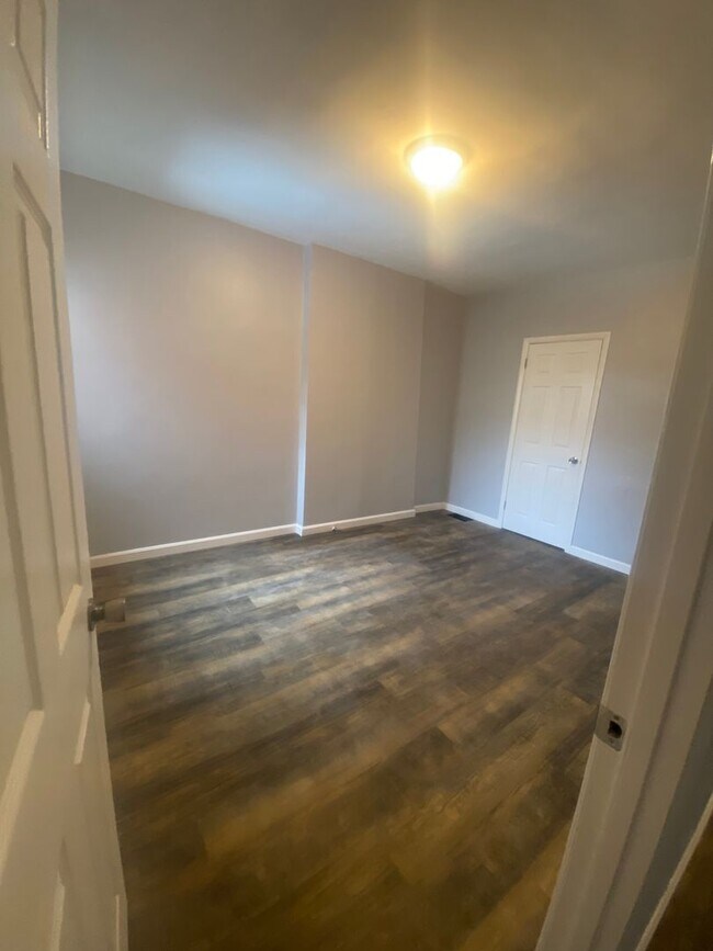 Foto del edificio - 3424 1/2 Ward St