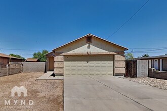Building Photo - 2434 E Roeser Rd