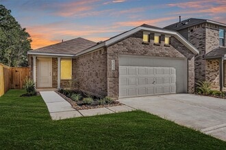 Building Photo - 3022 Mallorca Dr