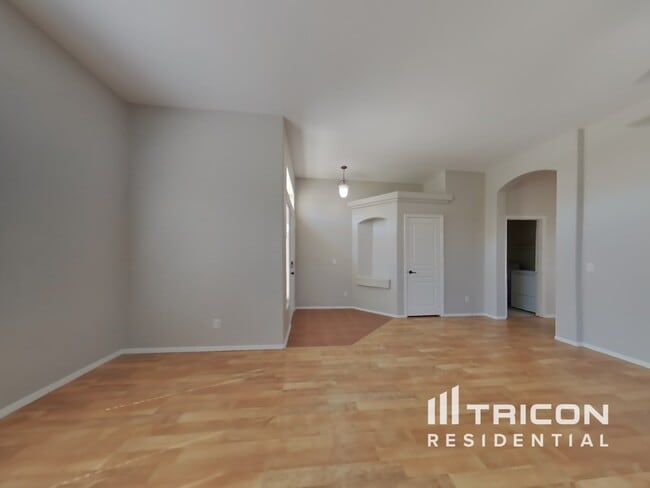 Building Photo - 20834 N Jones Ct