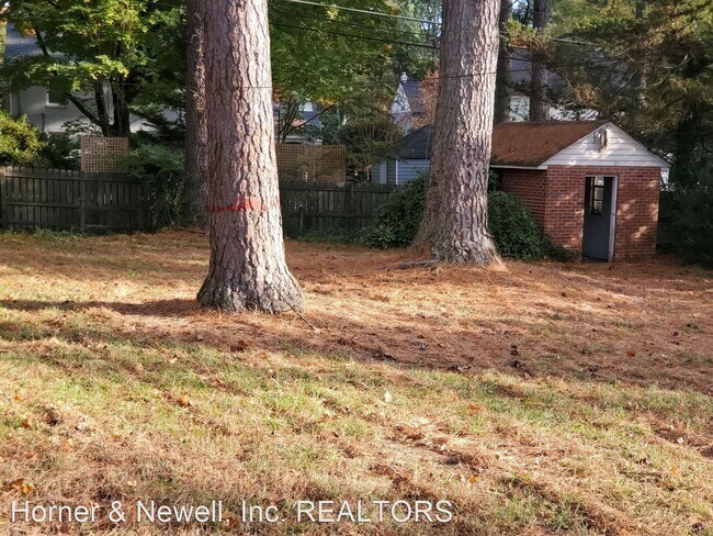Building Photo - 4 br, 2.5 bath House - 1021 Borden Road